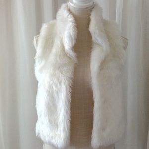 NWT Faux Fur Vest. Size L